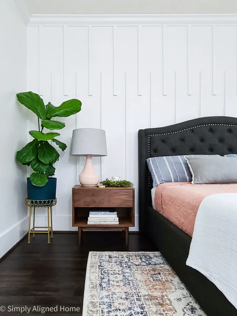 HOW TO CREATE A MODERN ACCENT WALL FOR LESS THAN $18   Simply ...