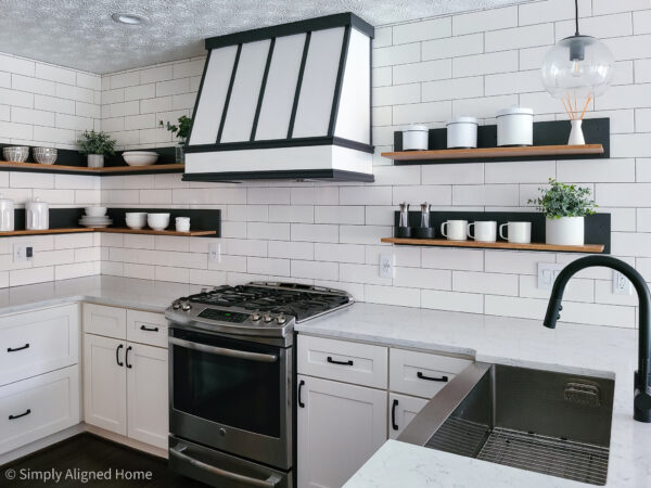 HOW TO MAKE CLEAN AND SIMPLE KITCHEN OPEN SHELVING - Simply Aligned Home