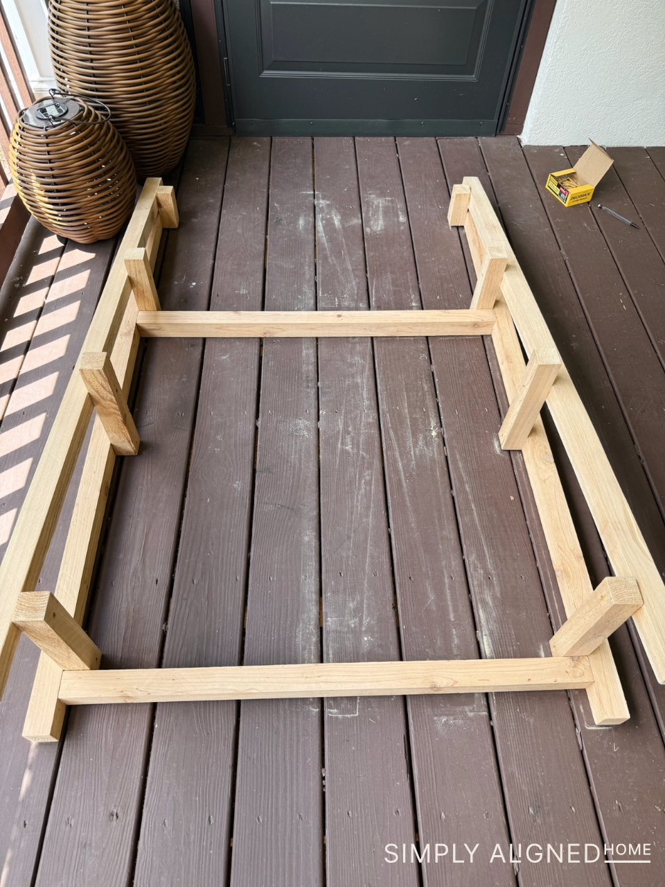 Simply-Aligned-Home-Plant-Stand
